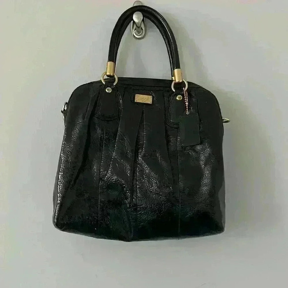 Coach vintage black patent leather purse with removable chain! - Picture 1 of 8